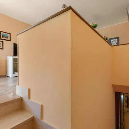 Ko By Barbarhouse * أوترانتو